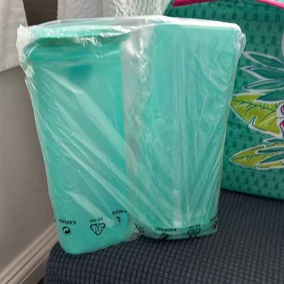 Tupperware Tropical Oasis Picnic Tote - Picture 2 of 5